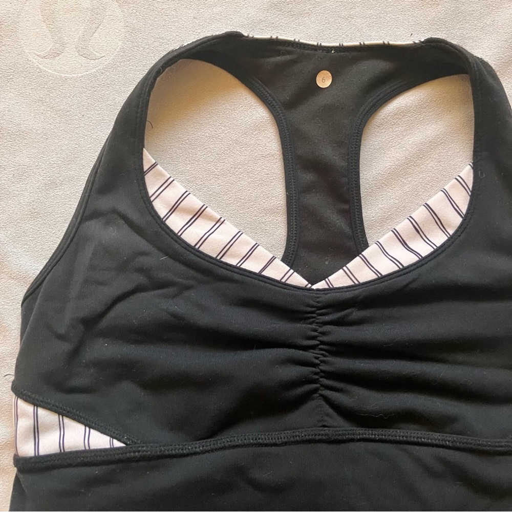 SZ 6 *RARE/HTF* Lululemon Tank LIKE NEW